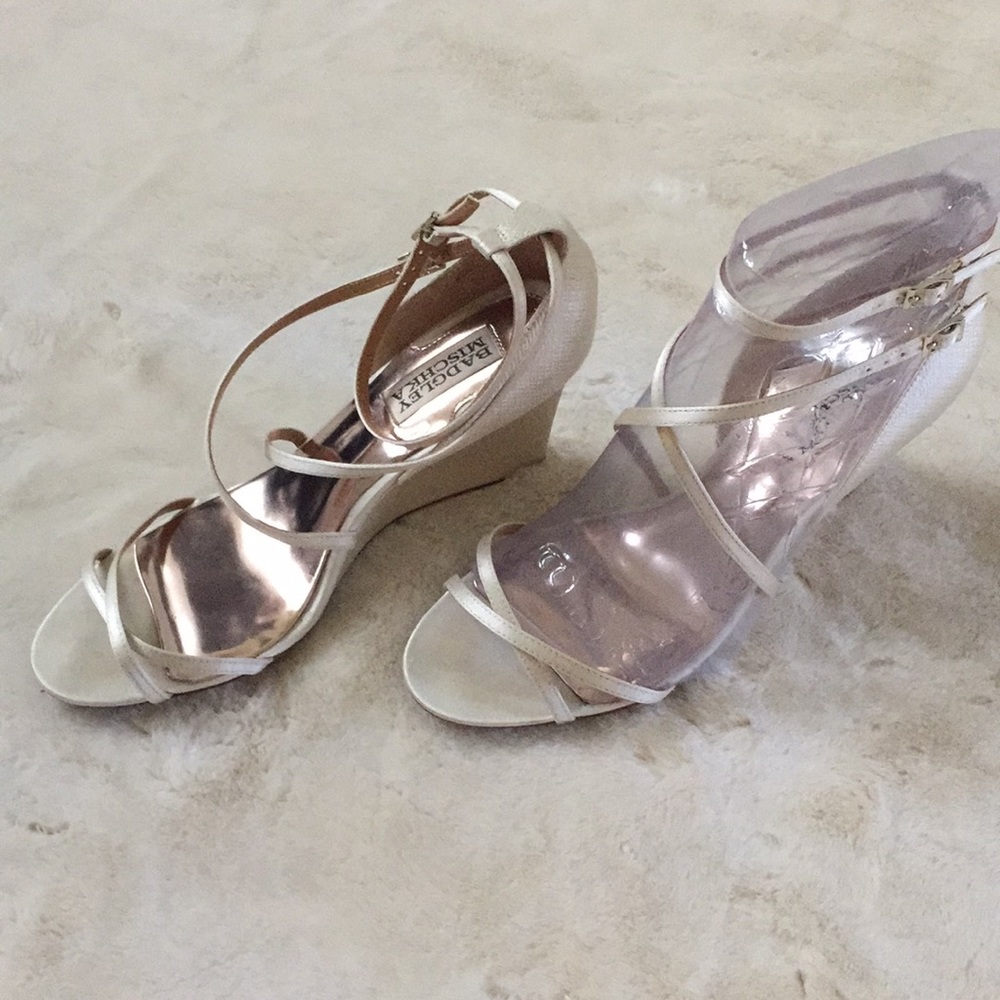 Badgley Mischka wedges - Picture 4 of 9